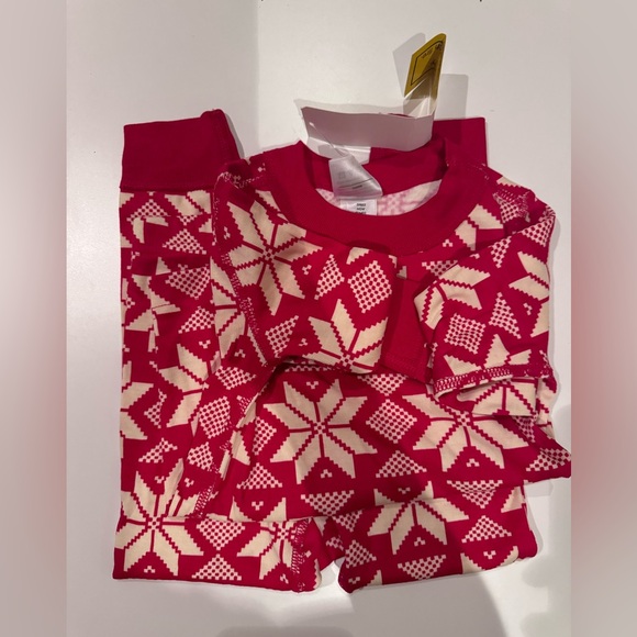 NWT Hanna Andersson Holiday Pajamas Christmas Snowflake Sz3. Perfect condition. - Picture 2 of 5